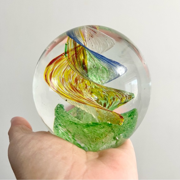 Vintage Pier One Glass Globe Paperweight w Multicolored Swirls Down Middle 2.5lb - Picture 2 of 5